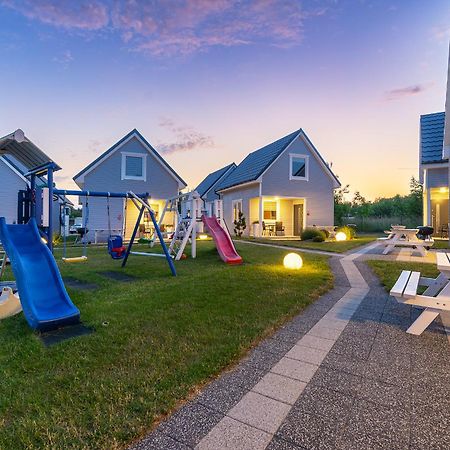 Morskie Opowiesci Niechorze Exteriör bild